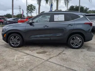 Kia Seltos 2023 S 4dr SUV