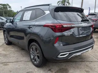 Kia Seltos 2023 S 4dr SUV