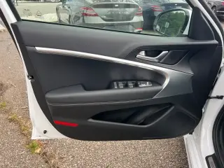 Genesis G70 2026 2.5T Standard 4dr Sedán