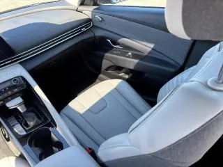 Hyundai ELANTRA Hybrid 2024 Limited 4dr Sedán