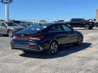 Hyundai ELANTRA Hybrid 2024 Limited 4dr Sedán