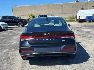 Hyundai ELANTRA Hybrid 2024 Limited 4dr Sedán