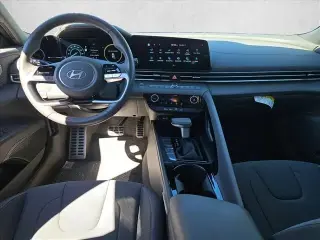 Hyundai ELANTRA Hybrid 2025 SEL Sport 4dr Sedán