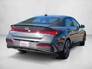 Hyundai ELANTRA Hybrid 2025 SEL Sport 4dr Sedán