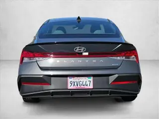 Hyundai ELANTRA Hybrid 2025 SEL Sport 4dr Sedán