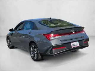Hyundai ELANTRA Hybrid 2025 SEL Sport 4dr Sedán