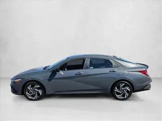 Hyundai ELANTRA Hybrid 2025 SEL Sport 4dr Sedán