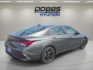 Hyundai ELANTRA 2026 SEL Sport Sedán de 4 puertas