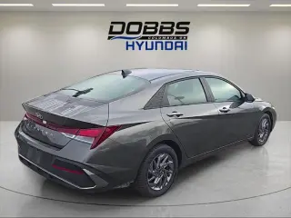 Hyundai ELANTRA 2024 SEL Sedán 4 puertas