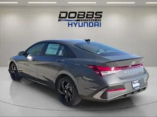 Hyundai ELANTRA 2026 SEL Sport 4dr Sedán