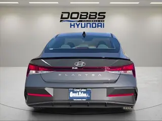 Hyundai ELANTRA 2026 SEL Sport 4dr Sedán