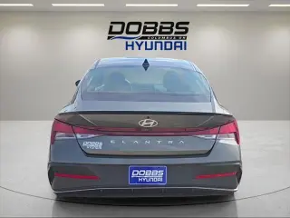 Hyundai ELANTRA 2026 SEL Sport 4dr Sedán