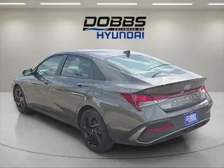 Hyundai ELANTRA 2026 SEL Sport Sedán de 4 puertas
