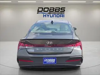 Hyundai ELANTRA 2026 SEL Sport Sedán de 4 puertas