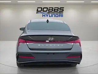 Hyundai ELANTRA 2026 SEL Sport 4 puertas Sedán