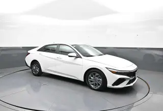 Hyundai ELANTRA 2024 SEL 4dr Sedán