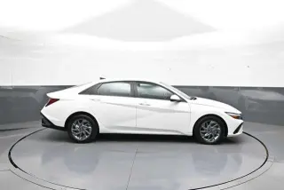 Hyundai ELANTRA 2024 SEL 4dr Sedán