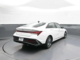 Hyundai ELANTRA 2024 SEL 4dr Sedán
