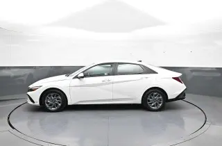 Hyundai ELANTRA 2024 SEL 4dr Sedán