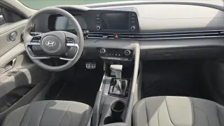 Hyundai ELANTRA 2026 SEL Sport 4dr Sedán