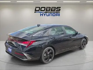 Hyundai ELANTRA 2026 SEL Sport 4dr Sedán