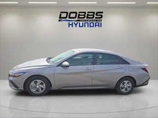 Hyundai ELANTRA 2026 SE Sedán 4 puertas