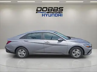 Hyundai ELANTRA 2026 SE Sedán 4 puertas
