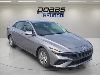 Hyundai ELANTRA 2026 SE Sedán 4 puertas