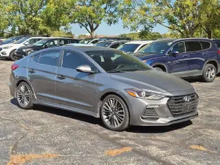 Hyundai ELANTRA 2018 Sport 4dr Sedán DCT