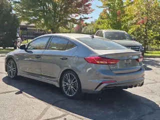 Hyundai ELANTRA 2018 Sport 4dr Sedán DCT