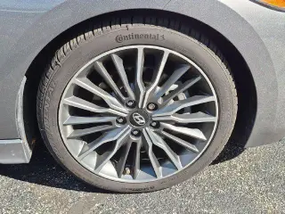Hyundai ELANTRA 2018 Sport 4dr Sedán DCT