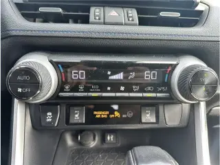 Toyota RAV4 Híbrido 2019 AWD XSE 4dr SUV