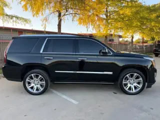 2018 Cadillac ESCALADE