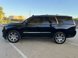 2018 Cadillac ESCALADE