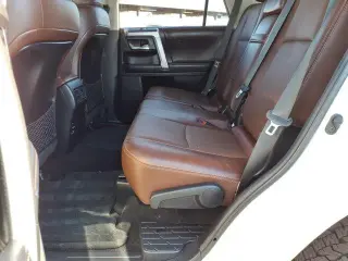 Toyota 4Runner 2017 4x4 SR5 4dr SUV
