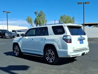 Toyota 4Runner 2017 4x4 SR5 4dr SUV
