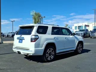 Toyota 4Runner 2017 4x4 SR5 4dr SUV