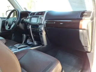 Toyota 4Runner 2017 4x4 SR5 4dr SUV