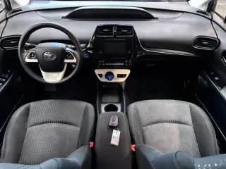 2018 TOYOTA PRIUS