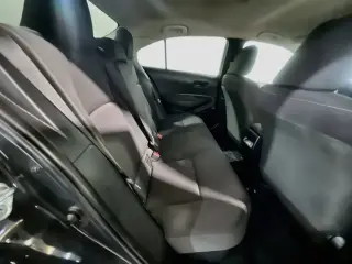 Toyota Corolla Híbrida 2024 LE 4dr Sedán