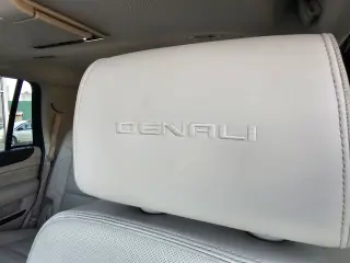 2016 GMC YUKON