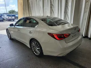 INFINITI Q50 2022 Lujo 4d Sedán