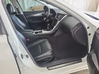 INFINITI Q50 2022 Lujo 4d Sedán
