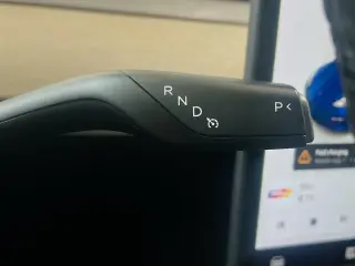 Tesla Model 3 2022 4dr Sedán