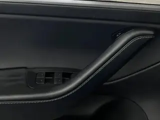 Tesla Model 3 2022 4dr Sedán