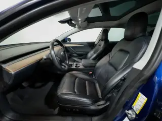 Tesla Model 3 2022 4dr Sedán