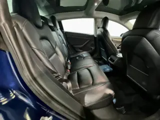 Tesla Model 3 2022 4dr Sedán