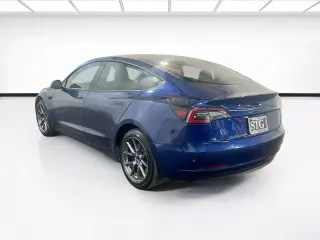 Tesla Model 3 2022 4dr Sedán