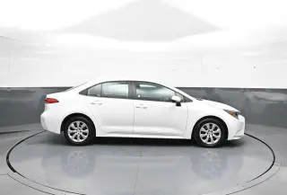 Toyota Corolla 2026 LE 4dr Sedán