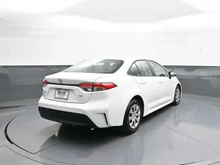 Toyota Corolla 2026 LE 4dr Sedán